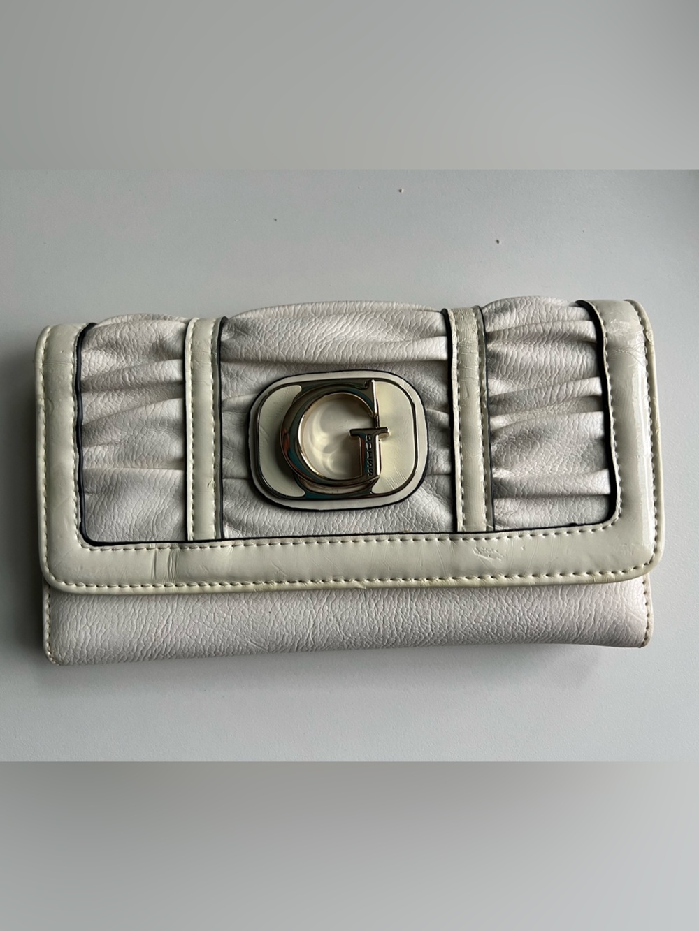 Vintage GUESS Wallet